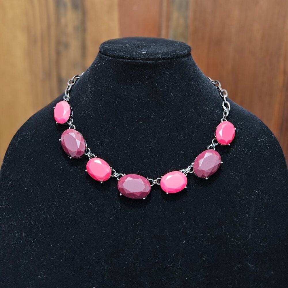 Boutique Berry Pink Mauve Oval Cabochons Silver-Tone Ballet Link Chain Necklace